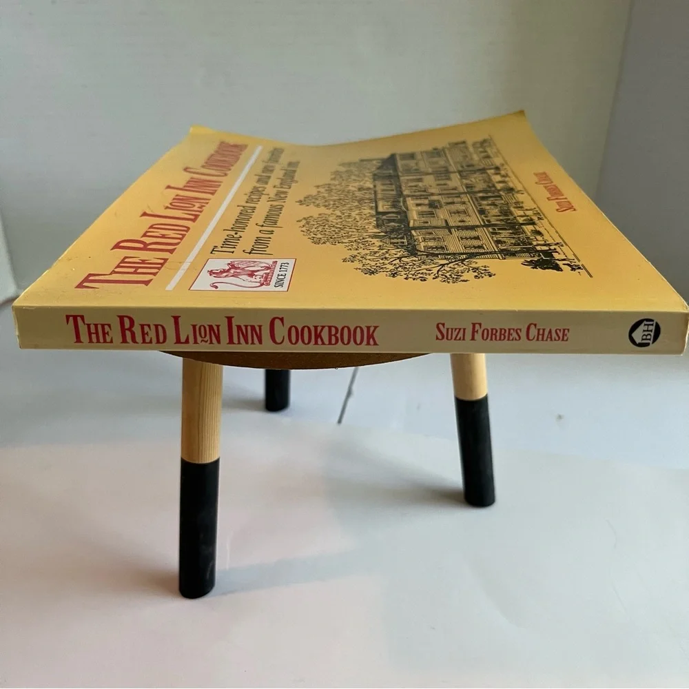 The Red Lion Inn Cookbook by Suzy Forbes Chase 1992